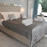 Silence Triventi Cristal Apartment *