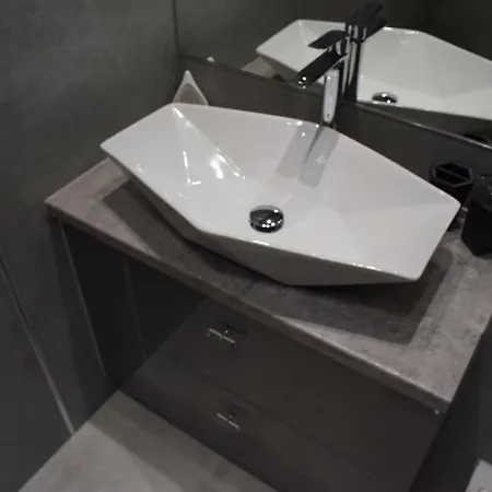 Silence Triventi Cristal شقة